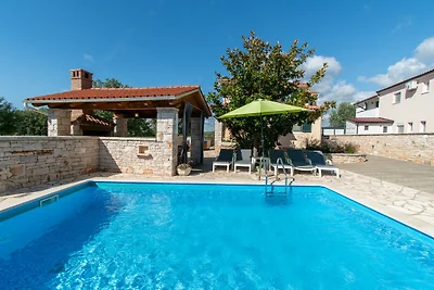 Villa Ulika mit Pool und Jacuzzi