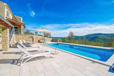 Villa mit privatem pool und jacuzzi