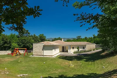 Vila Hemera - by Istrabook