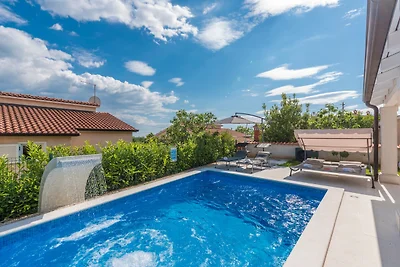 Villa Delijamo by Istrabook