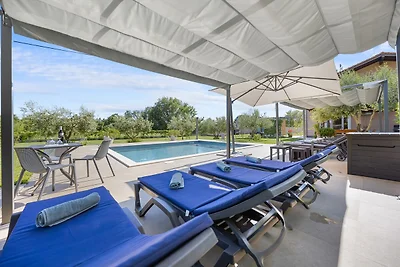 Villa Hacienda Afrodita in Pula