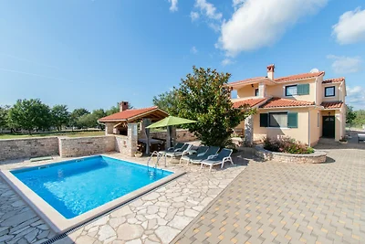Villa Ulika mit Pool und Jacuzzi