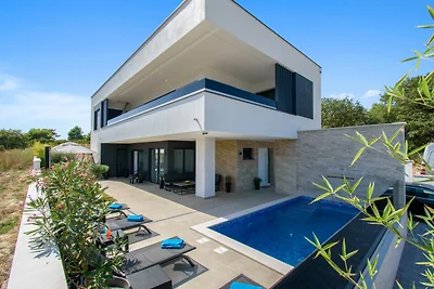 Vila Adina