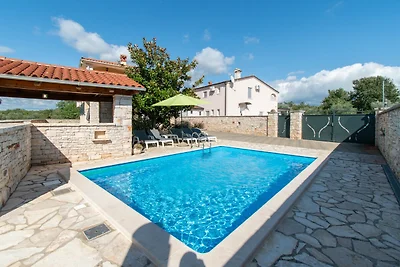 Villa Ulika mit Pool und Jacuzzi