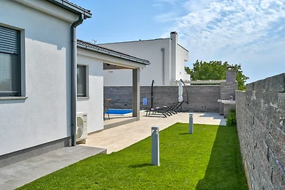 Villa Casa Lumera by Istrabook