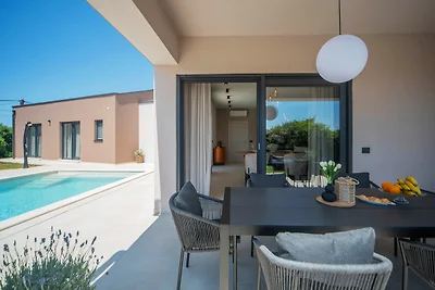 Villa Lucia by Istrabook