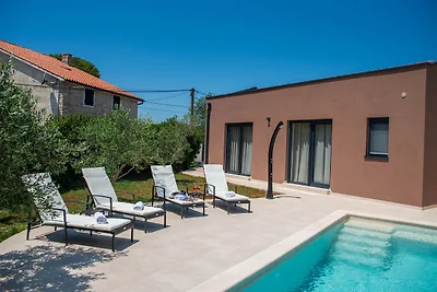 Villa Lucia by Istrabook