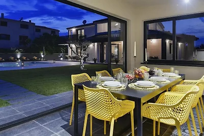 Villa D&V by Istrabook