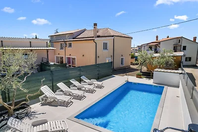 Villa Emma in Pula by Istrabook