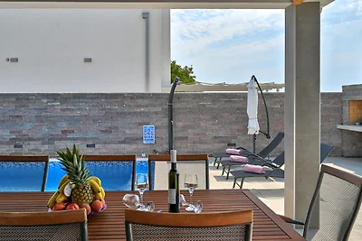 Villa Casa Lumera by Istrabook