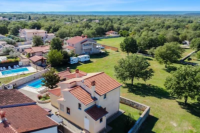 Villa Ulika mit Pool und Jacuzzi