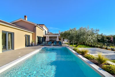 Villa Noor by Istrabook