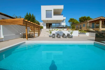 Villa Pergosa mit Meerblick in Medulin