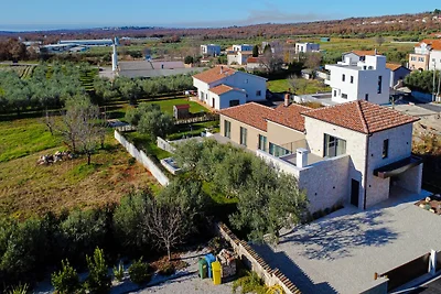 Villa Noor by Istrabook