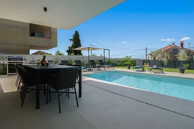 Villa Sabina mit Blick auf Pula