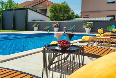 Villa D&V by Istrabook