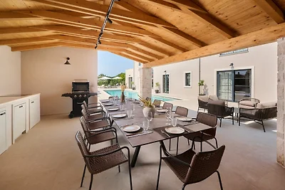 Vila Madora