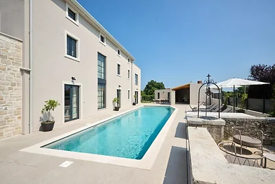 Vila Madora