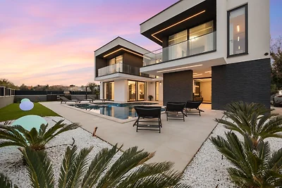 Luxury Villa Asper by Istrabook
