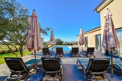 Villa Noor by Istrabook