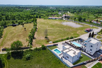 Vila Leny
