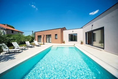 Villa Lucia by Istrabook