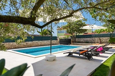 Vila Pietra by Istrabook