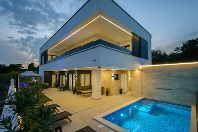 Vila Adina