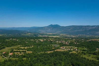 Vila Hemera - by Istrabook