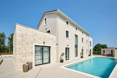 Vila Madora