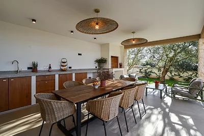 Villa Noor by Istrabook