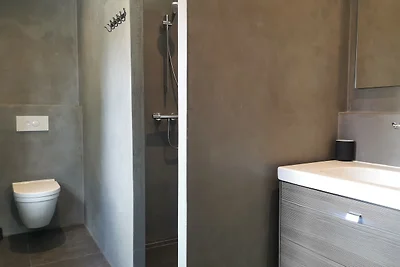 DGI32 Moderne Wohnung mit Atmosphär