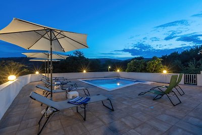 Holiday House Pan Franko