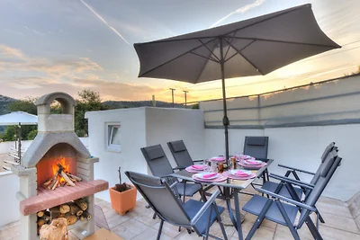 Holiday House Pan Franko