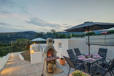 Holiday House Pan Franko