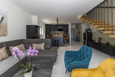 New Luxury Villa Lucija