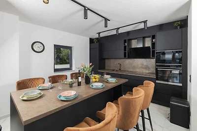 New Luxury Villa Lucija