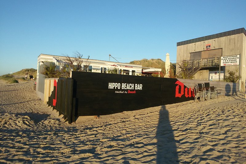 Hippo Beach Bar