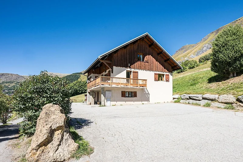 Außenseite Ferienhaus (Sommer)