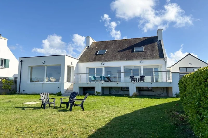 Außenseite Ferienhaus (Sommer)