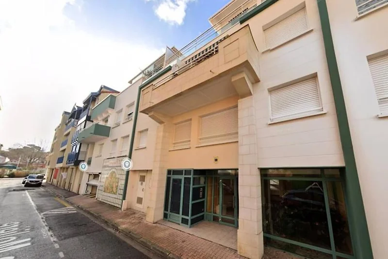 Außenseite Ferienhaus (Sommer)