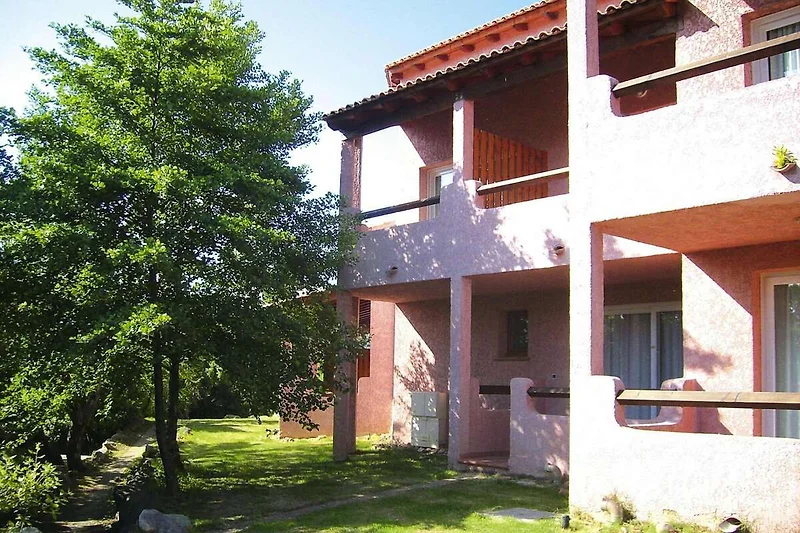 Außenseite Ferienhaus (Sommer)