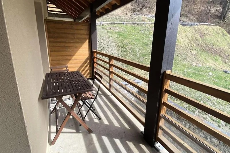 Außenseite Ferienhaus (Sommer)