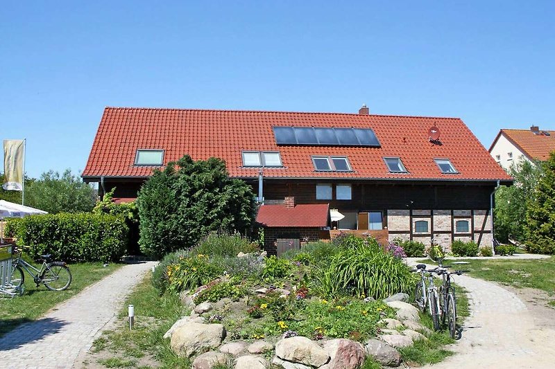 Außenseite Ferienhaus (Sommer)