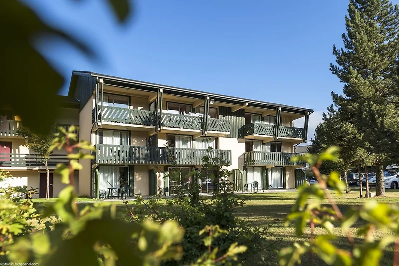 Außenseite Ferienhaus (Sommer)