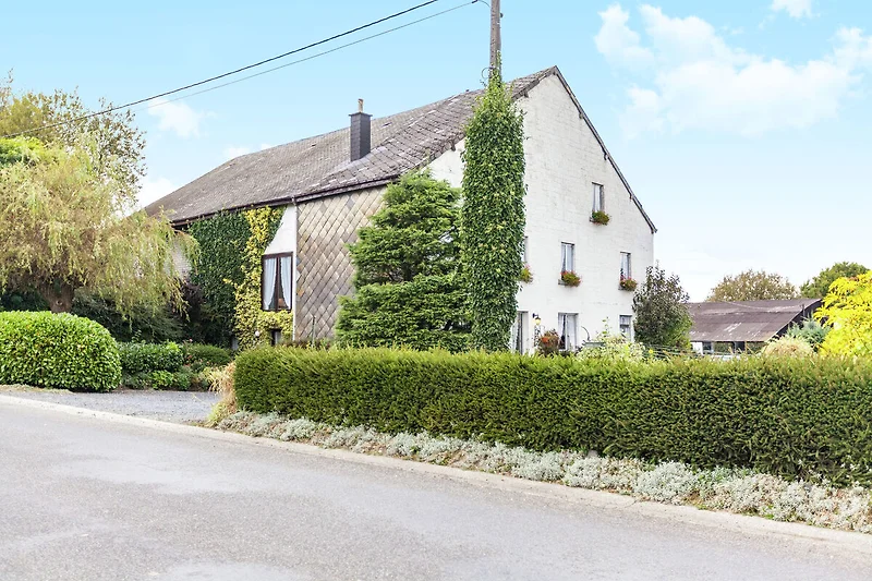 Außenseite Ferienhaus (Sommer)