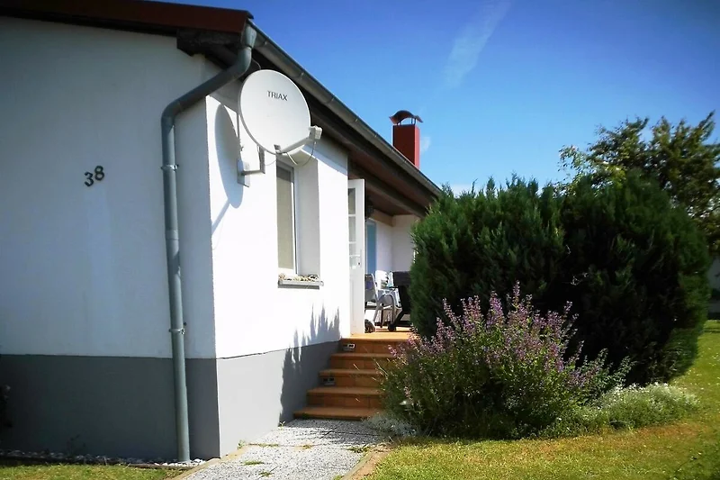 Exterieur vakantiehuis (zomer) Exterieur vakantiehuis (zomer)