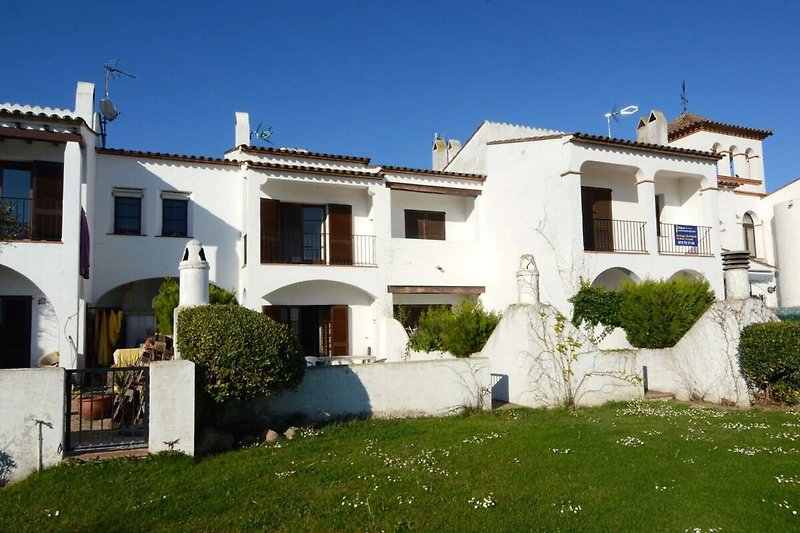 Außenseite Ferienhaus (Sommer)
