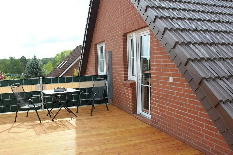 Außenseite Ferienhaus (Sommer)