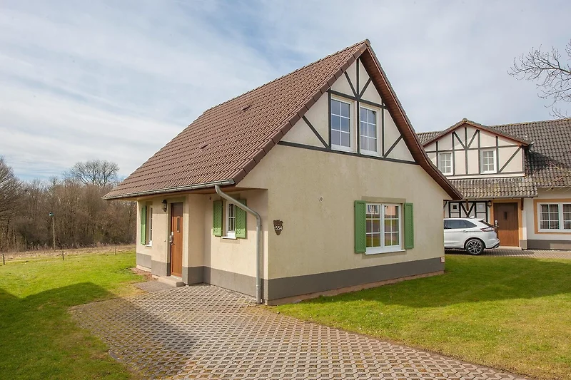 Außenseite Ferienhaus (Sommer)